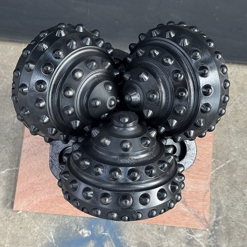 দক্ষ তেল ও গ্যাস অনুসন্ধানের জন্য 244mm IADC737 টাংস্টেন কার্বাইড সন্নিবেশ ট্রাইকোন ড্রিল বিট