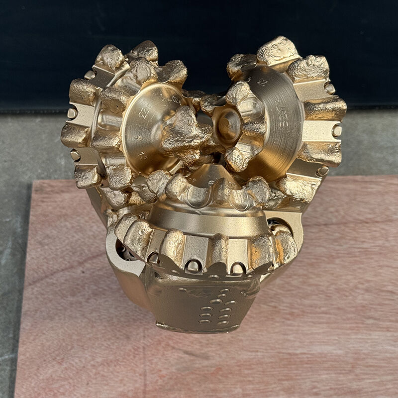 6 3/4 ইঞ্চি ইস্পাত দাঁত ট্রিকোন ড্রিল বিট দ্রুত ড্রিলিং জন্য জার্নাল ভারবহন সঙ্গে